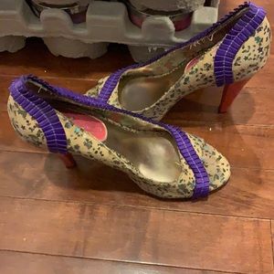 Saucy Tan Purple heels